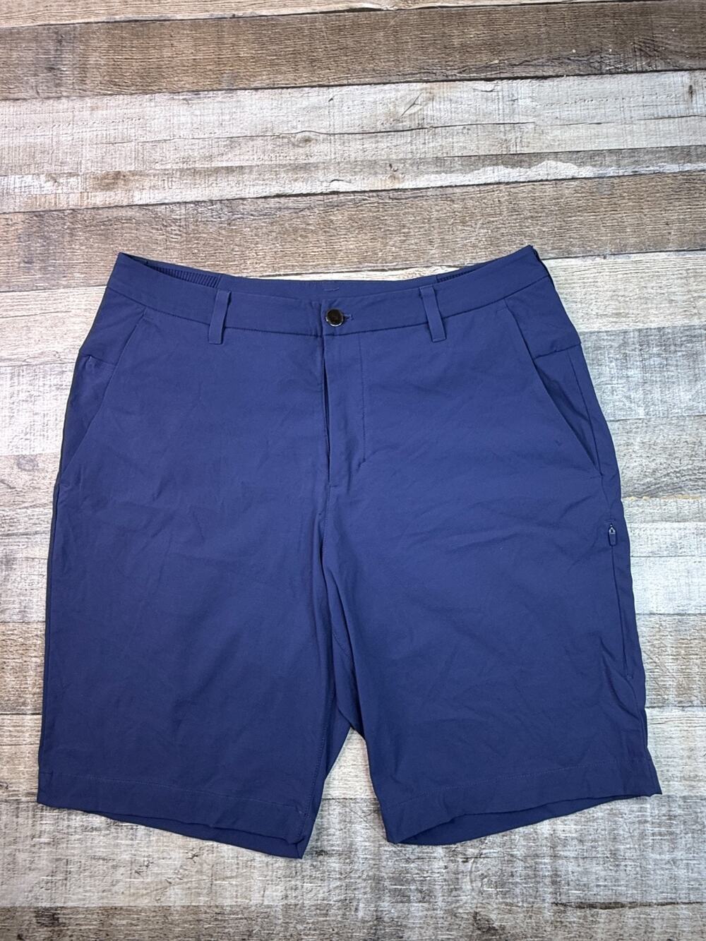 Lululemon Men's Commission Golf Shorts Size 32 Preppy Blue 9" Inseam LM7AW2S